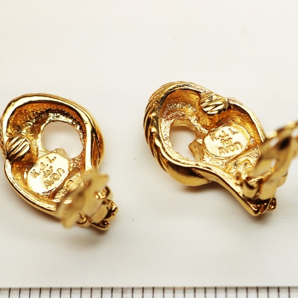 Vintage BOOKPIECE Kenneth Lane Ram's Head Earrings - Picture 8 of 10